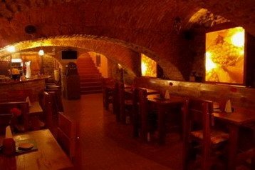 Rumānija Penzión Haţeg, Eksterjers